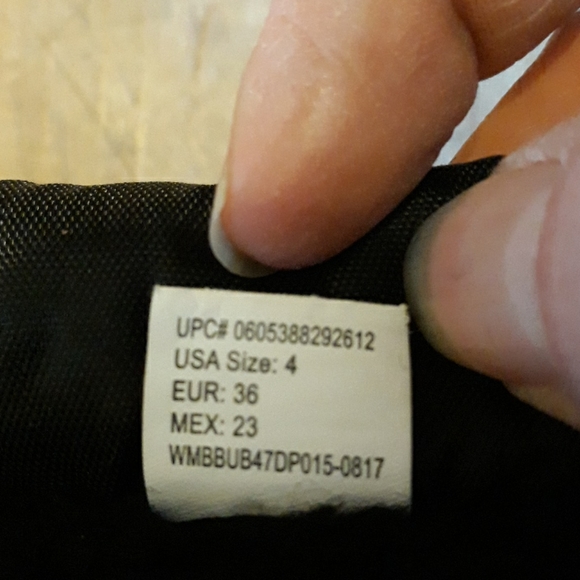 Winter boots, velcro ties, leak resistant - Picture 4 of 9